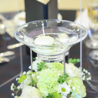 ゲストテーブルの装花でキャンドルサービスに使うキャンドル