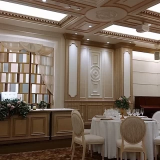 装飾品も綺麗で、この会場は大勢で行うにはいい場所です