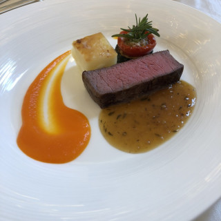 メイン肉料理