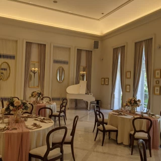 会場