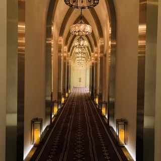 チャペルまでの道