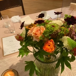 卓上の装花
ランクアップせずとも華やかです