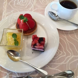 いちごタルトはオリジナルのウェディングケーキ