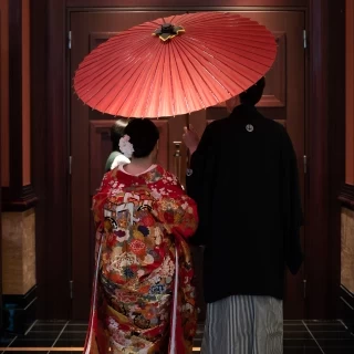 和装で入場だったので、番傘での入場を提案して下さいました。