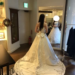 フェアでウェディングドレスも試着させてもらいました。
