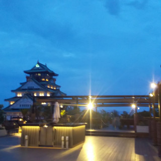 大阪城が見えるルーフトップ