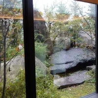 1階披露宴会場はグリーンのお庭が映えます！