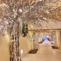 ブレストンコート内の廊下です。季節の飾り付けがあります。