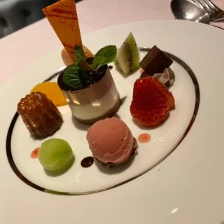 デザートはどれも飽きないおいしくてかわいい！