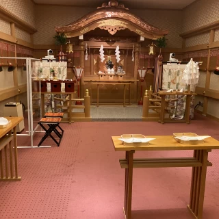 神殿。オーソドックスな神前式