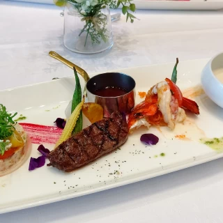 試食会の際のワンプレーとです。