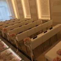花は花屋さんと相談の上で決めれます。