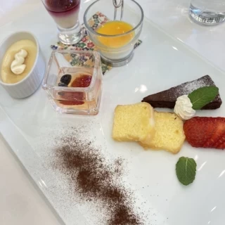 デザート盛り合わせ