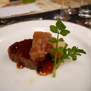 メインのお肉料理が絶品でした