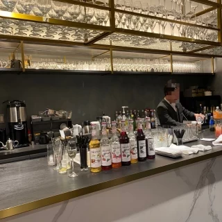 披露宴会場にあるバーカウンターです。