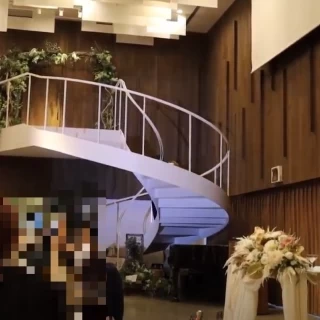 披露宴会場階段の写真です。