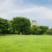 披露宴会場のお庭から見える大阪城です