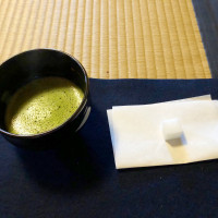 茶室でのお茶菓子と抹茶