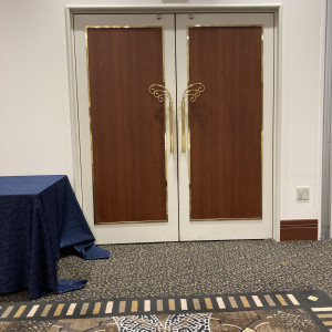 披露宴会場のドア|591370さんの新潟グランドホテルの写真(1246854)