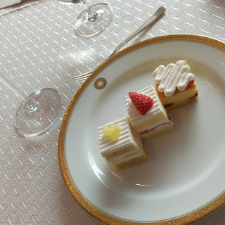 ケーキの試食