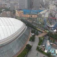 控え室の窓から東京ドームが見えます