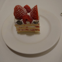 ウェデングケーキ。全てものすごく美味しい。