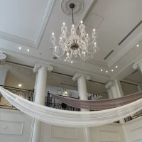 ロビーシャンデリア