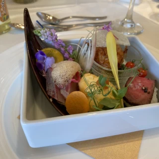 前菜からとても豪華でした
