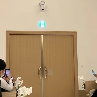 チャペルの扉
