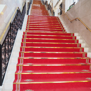 披露宴会場に行くまでにある階段|592161さんのベルクラシック大阪の写真(1253707)