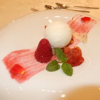 いちごを使った美味しいデザートです