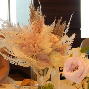 テーブルにブーケを飾っていただきました|592334さんの琵琶湖マリオットホテルの写真(1480426)