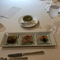 試食は一口ずつでした。
