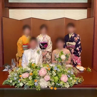 フォトラウンドは×なので、ゲストには高砂に来てもらいました