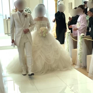 自然光たっぷりの挙式会場