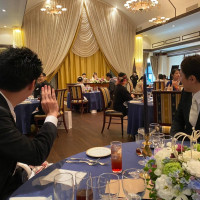 明るく温かみのある披露宴会場、ロージアンです