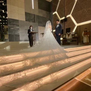 後ろが長いドレスだったけど、会場が広いから問題なし