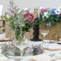 ゲストテーブル装花、花器活け＋ミラー