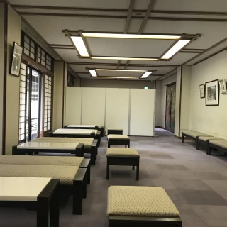 式の前に一堂が集まる場所
