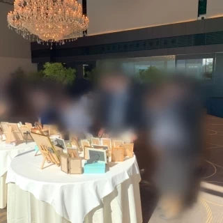 高砂右手から見た披露宴会場
