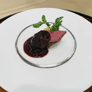 メイン