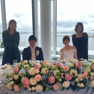 大きな窓の披露宴会場