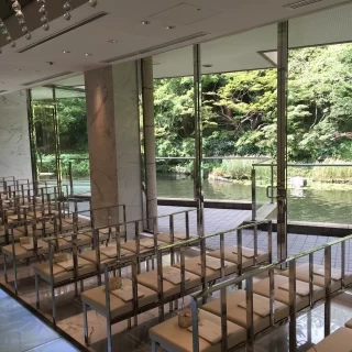 窓が大きいです。