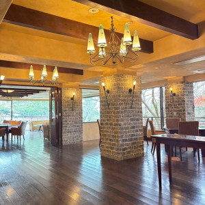 とても広い待合室。全員が座れることを大事にしてるとこのこと|593539さんのザヒルトップテラス奈良の写真(2601859)