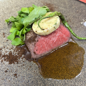 試食でいただいたお肉。一口サイズカットもお願いできる|593539さんのザヒルトップテラス奈良の写真(2601862)