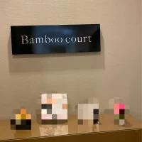 披露宴会場入り口
ここにも小物を置けるようです。