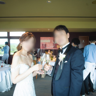 披露宴会場で乾杯ショット