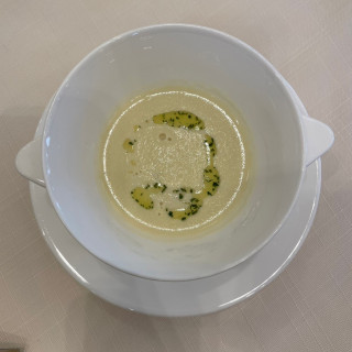 北海道産のホワイトコーンを使ったスープです。