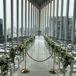 大阪市内を一望でき、先端に向けて細くなっていることを特徴的