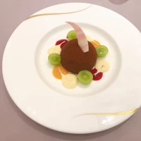 チョコレートのケーキです。当日も選べます。美味しかったです。
